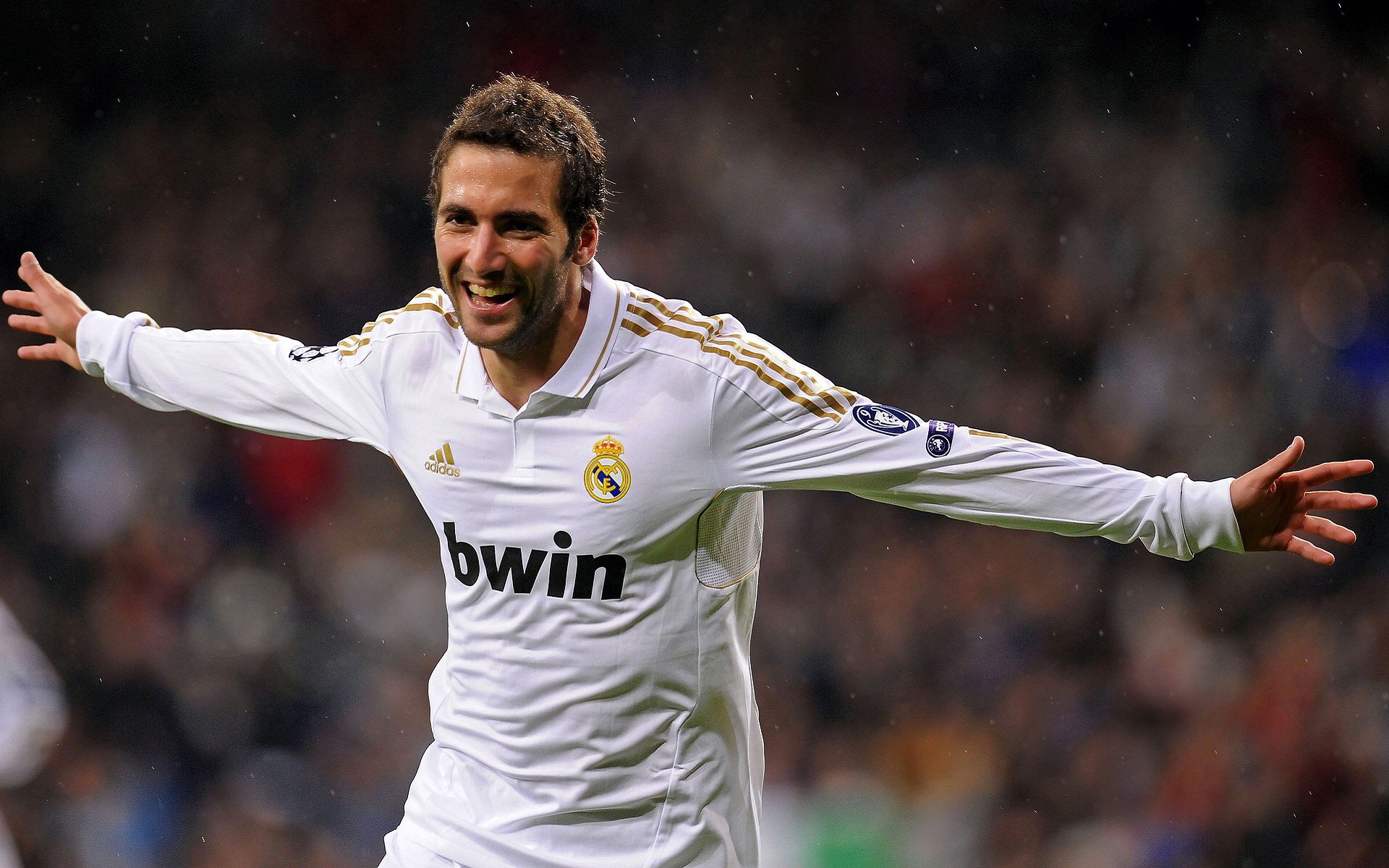 新晋球员发布成长纪录片真实呈现从校园到职业全过程，球员生涯